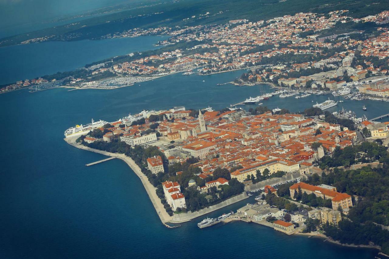 Leona Sukošan Exterior foto